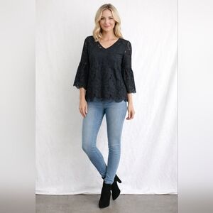 White House Black Market Black Lace Bell Sleeve Blouse Size Small
